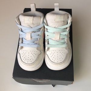 Nike Jordan 1 toddler sneakers